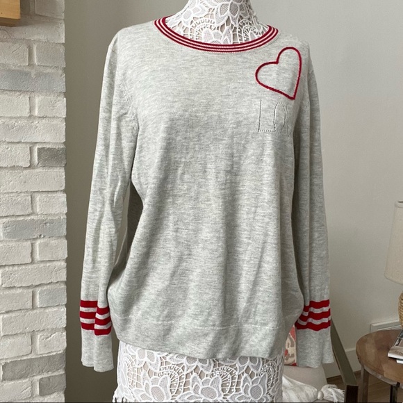LOFT Sweaters - Loft heart sweater